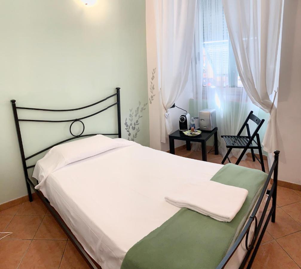 Affittacamere Virginia'S Rooms Генуа Екстериор снимка