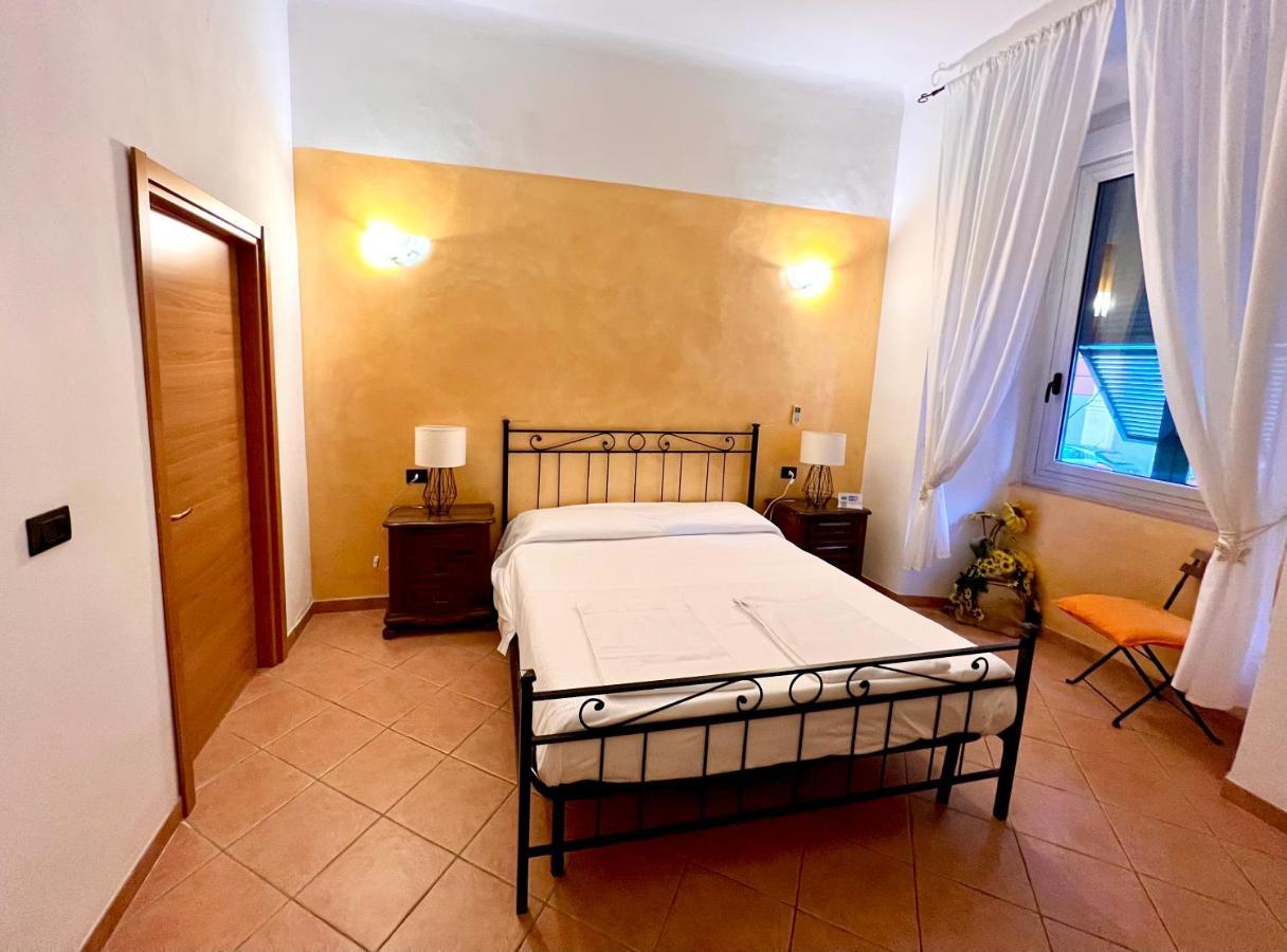 Affittacamere Virginia'S Rooms Генуа Екстериор снимка